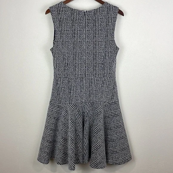 ELIZA J Fit and Flare Dress - Picture 5 of 12